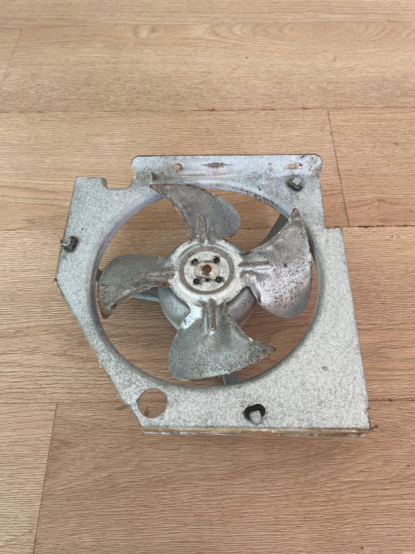 240400005 Electrolux Kelvinator Simpson Westinghouse side by side fridge freezer condenser fan shroud blade assy