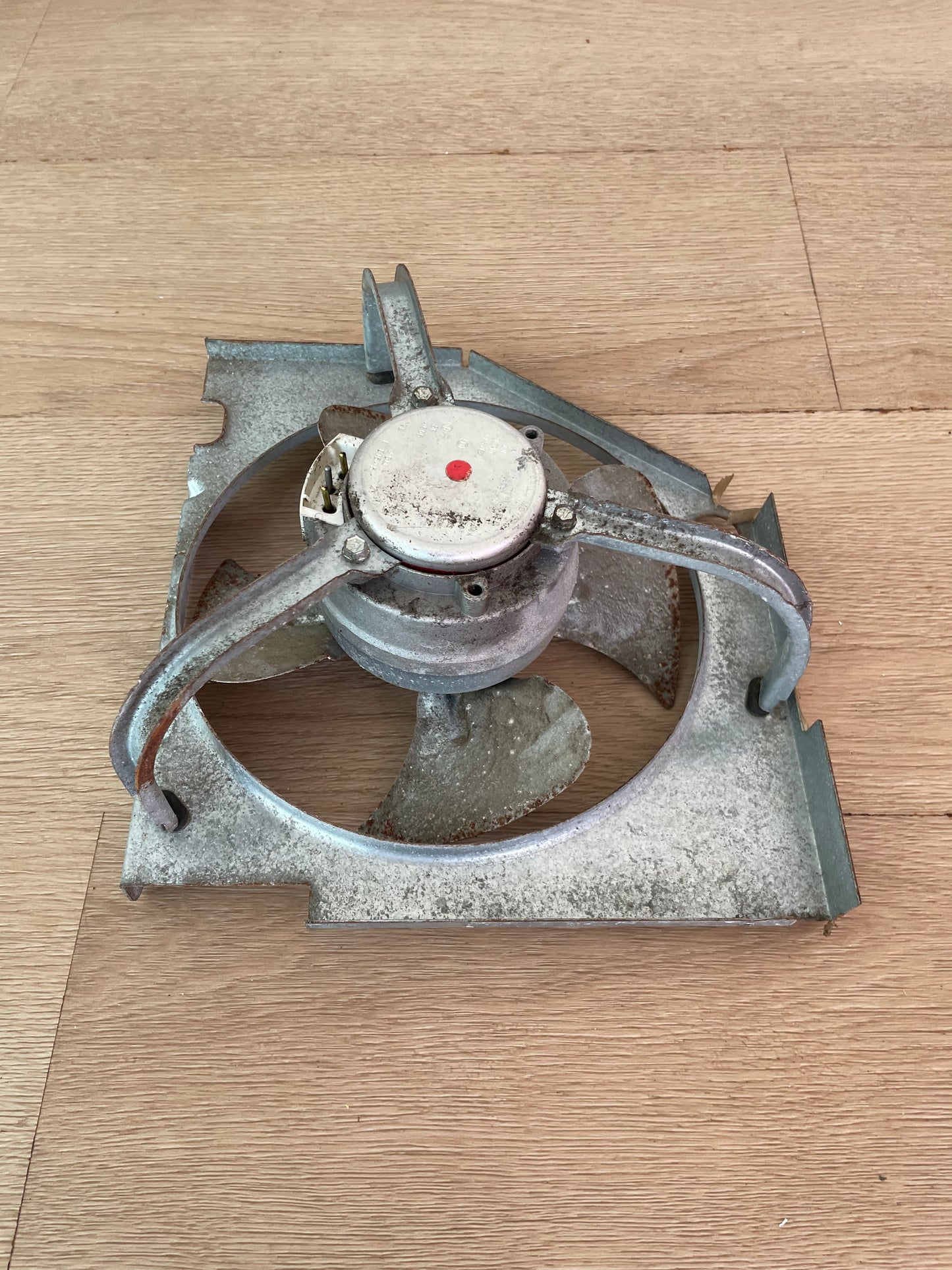 240400005 Electrolux Kelvinator Simpson Westinghouse side by side fridge freezer condenser fan shroud blade assy