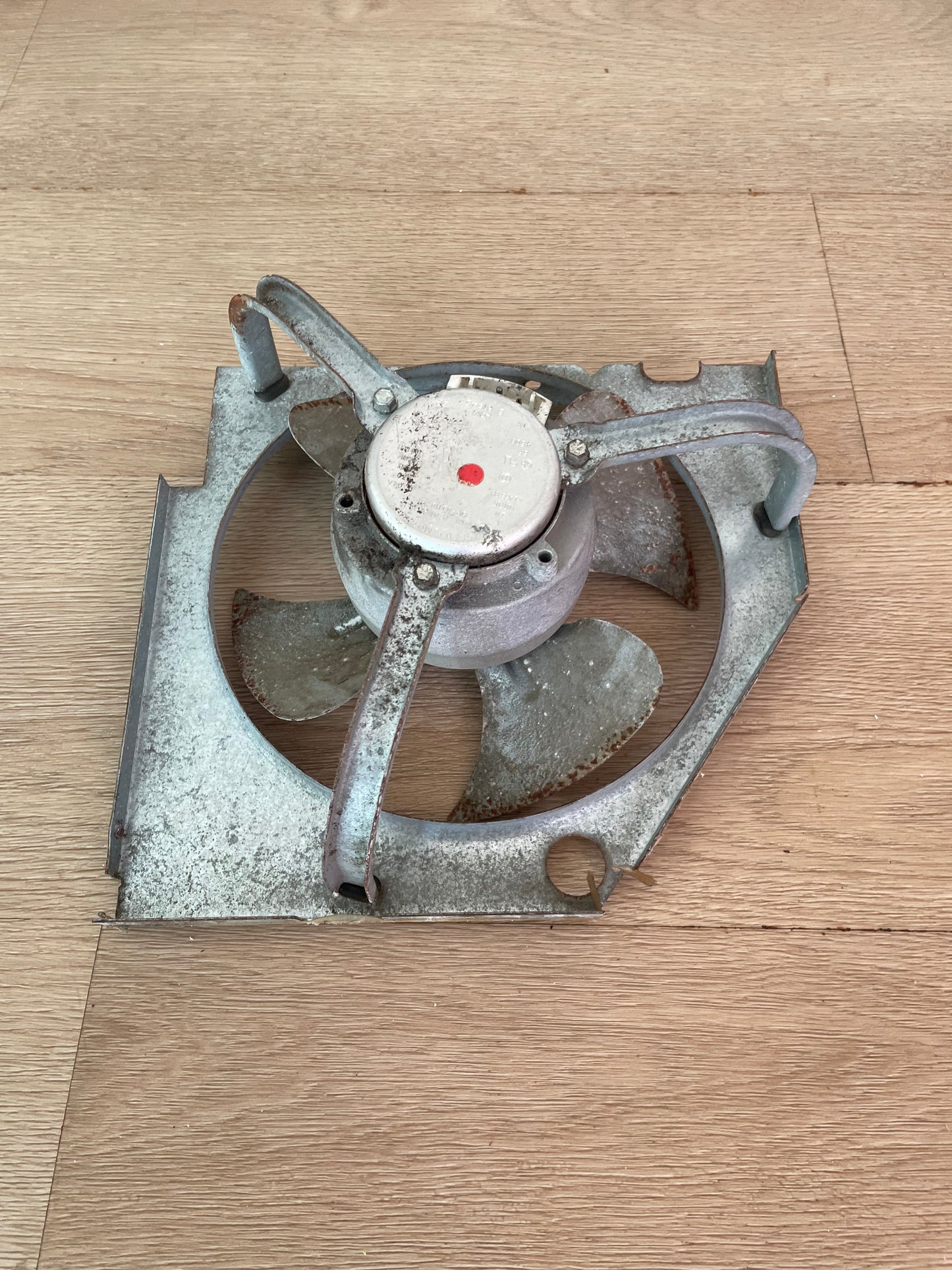 240400005 Electrolux Kelvinator Simpson Westinghouse side by side fridge freezer condenser fan shroud blade assy