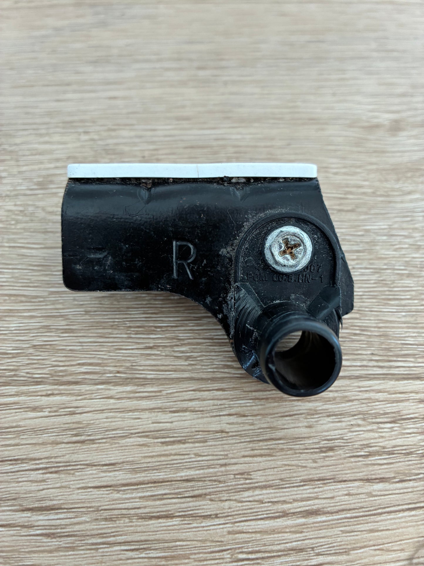 4775JQ2057D LG side by side fridge freezer RIGHT hand side RHS bottom lower hinge assembly