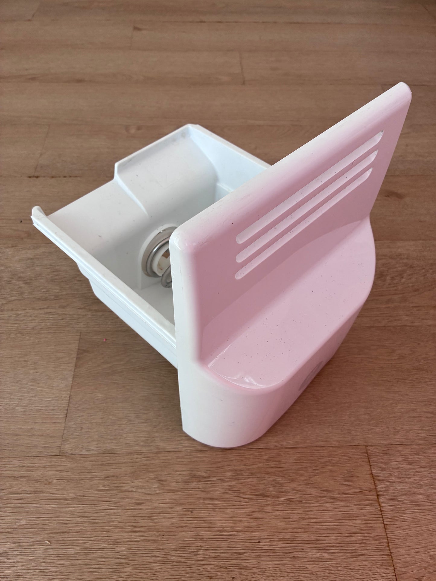 5075JA1029E LG side by side fridge freezer ice bucket bin mixer maker auger