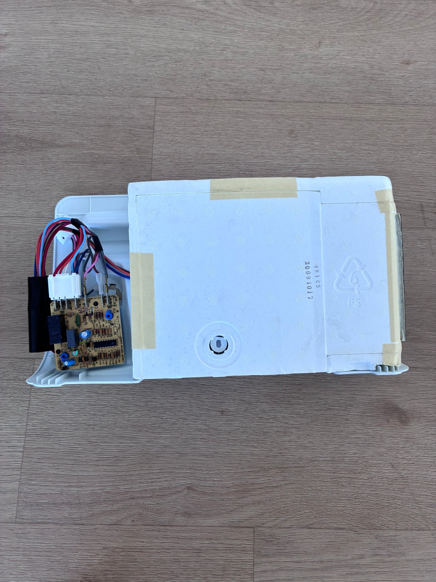 1454466 Kelvinator side by side fridge freezer temperature control housing