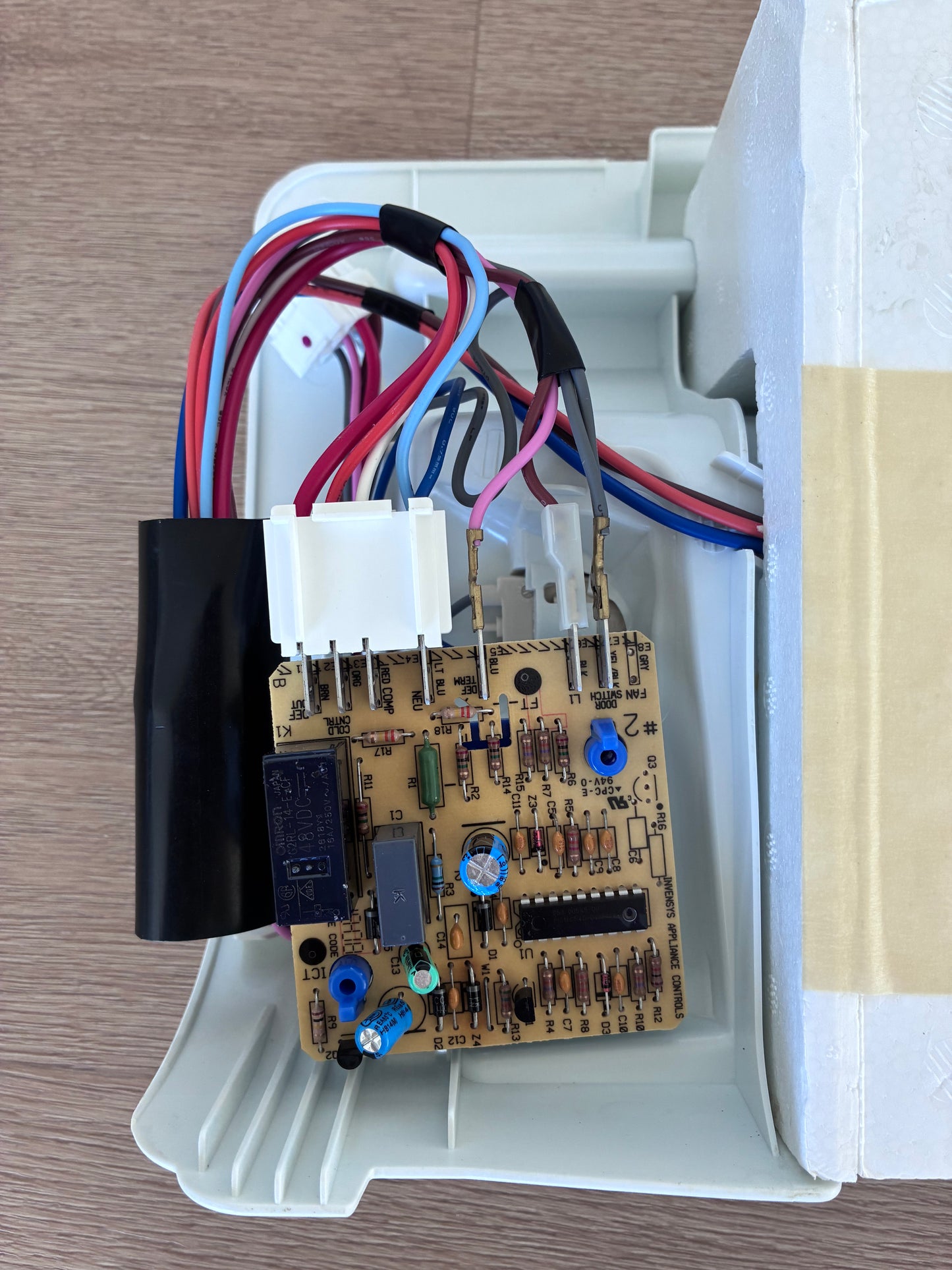 1454466 Kelvinator side by side fridge freezer temperature control housing