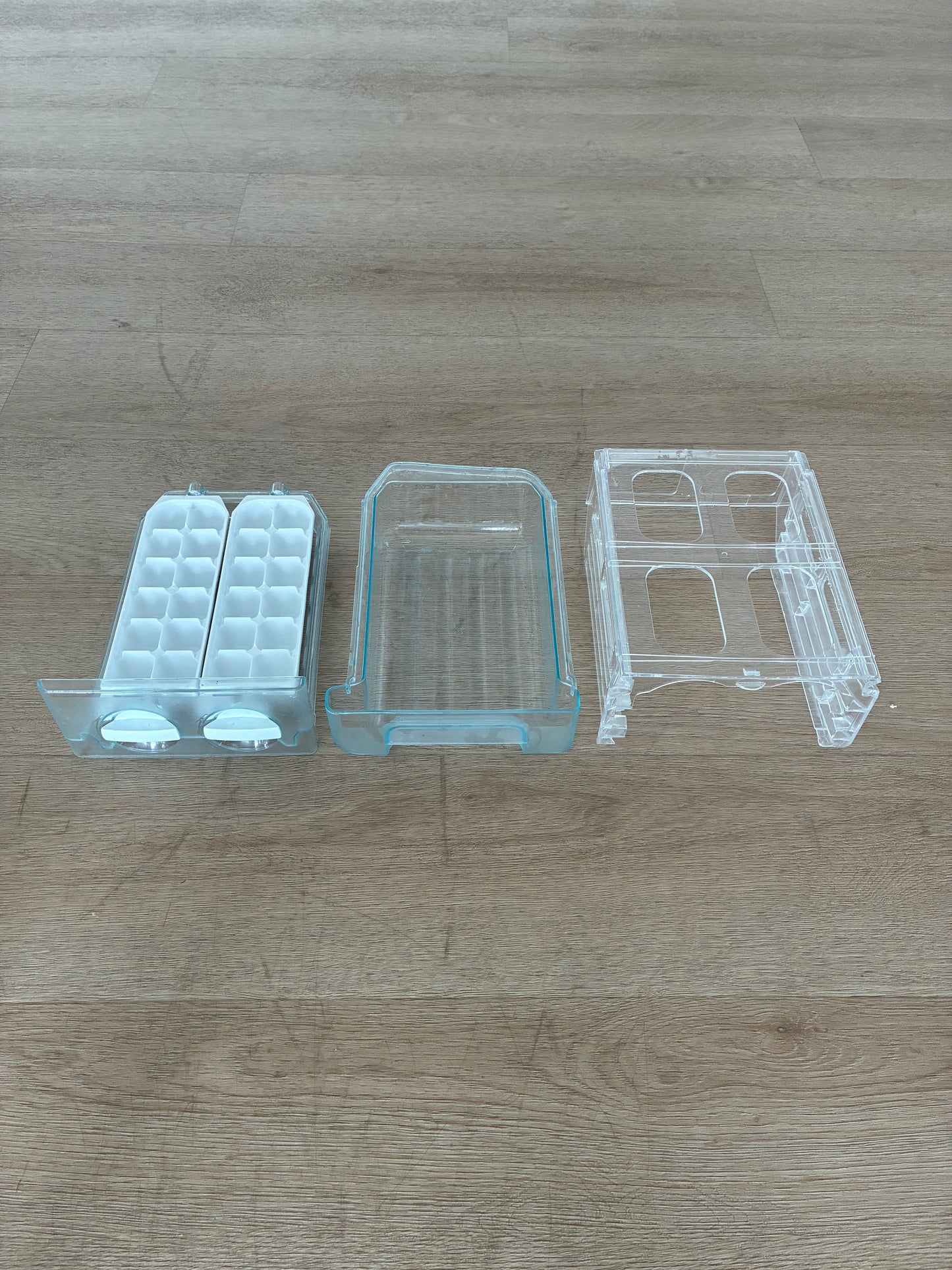 1455571 Westinghouse fridge freezer ice maker double tray Twist & Serve Carriage