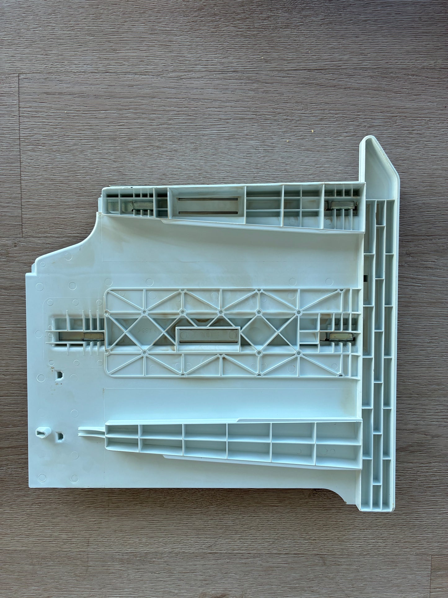 836545 836700 836702 Fisher & Paykel fridge freezer slide retainer RHS right hand side