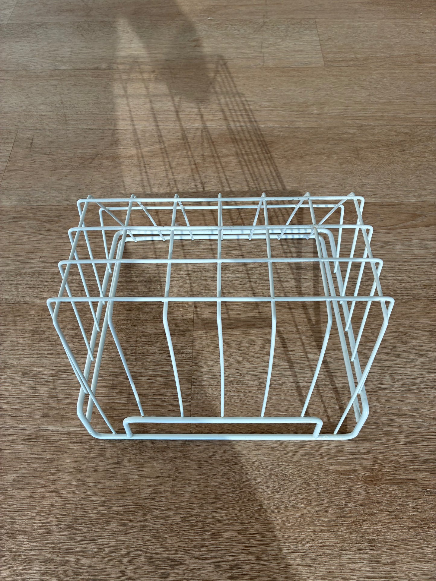 1448402 Kelvinator Simpson fridge LOWER FREEZER BASKET bin wire coated drawer