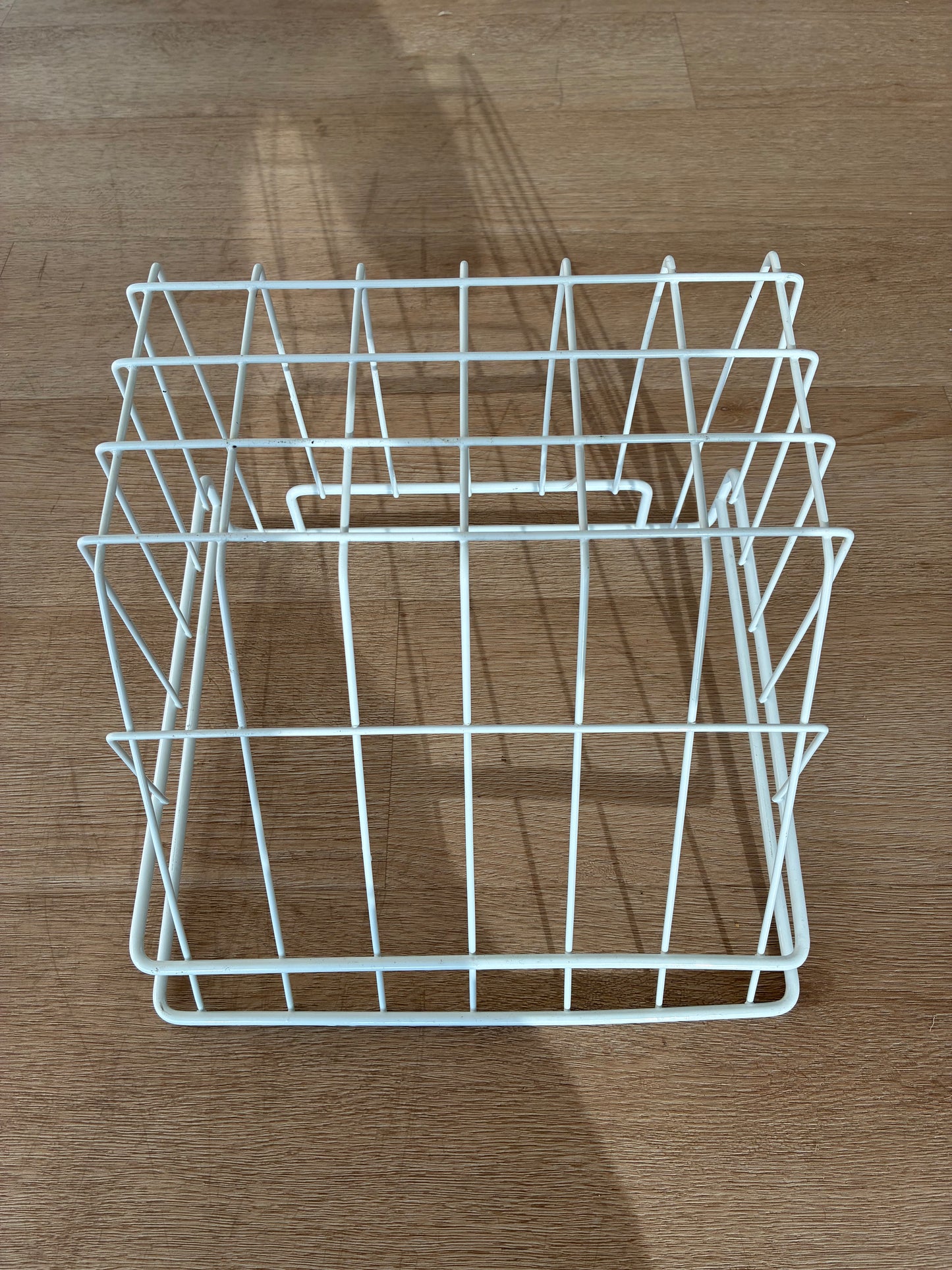 1448402 Kelvinator Simpson fridge LOWER FREEZER BASKET bin wire coated drawer