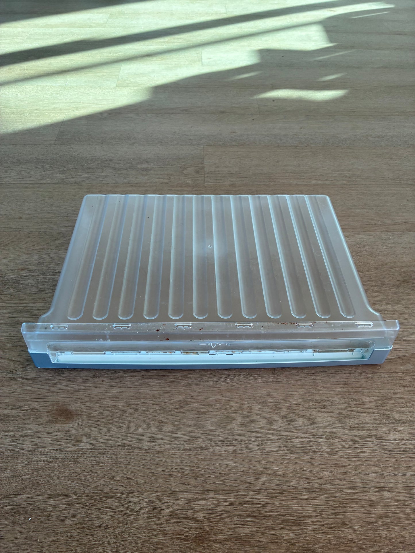 1452306 1452310 Electrolux fridge deli bin shallow crisper meat drawer rear + facia assy