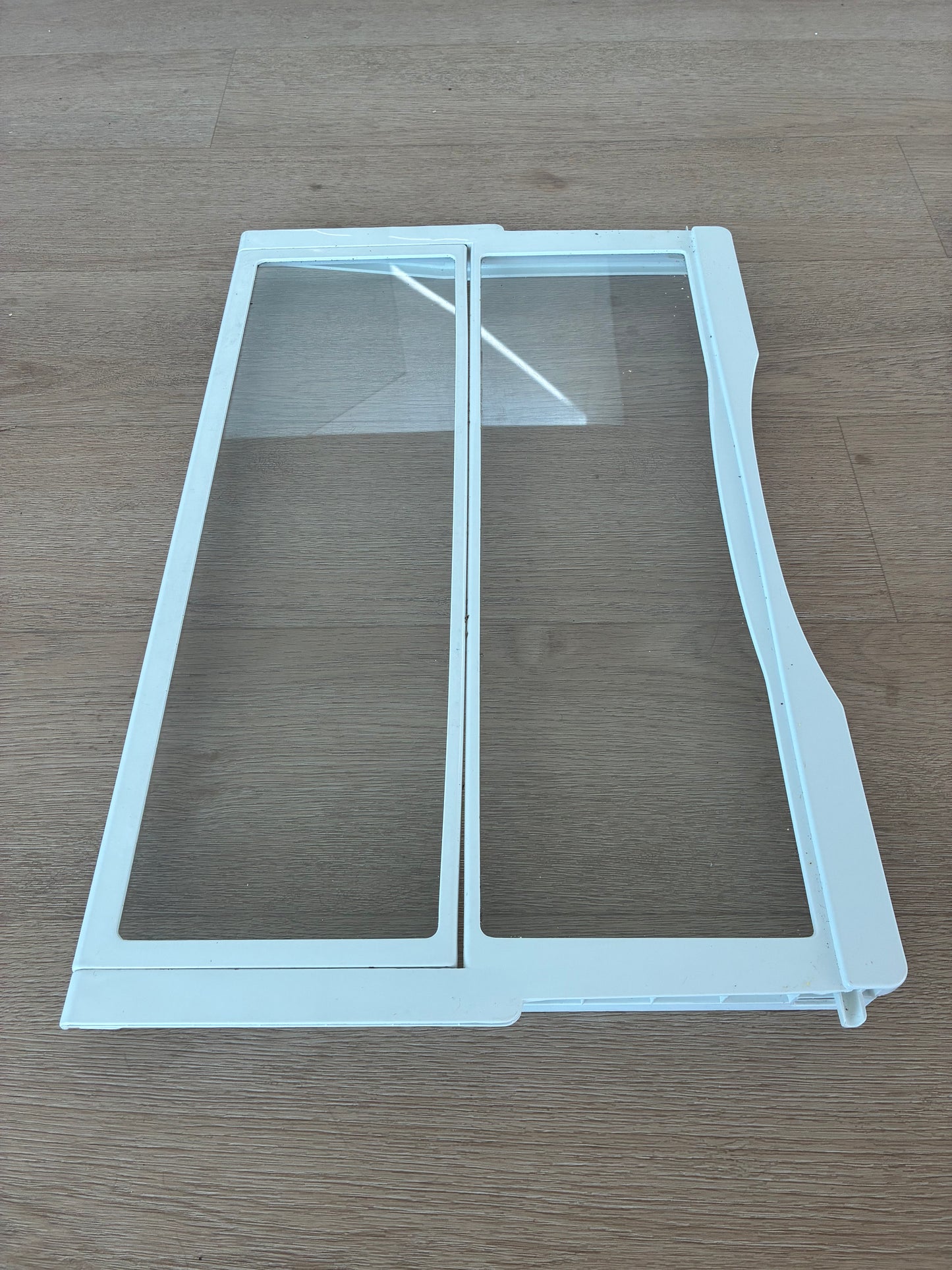 1445369 1460430 Electrolux fridge split glass shelf