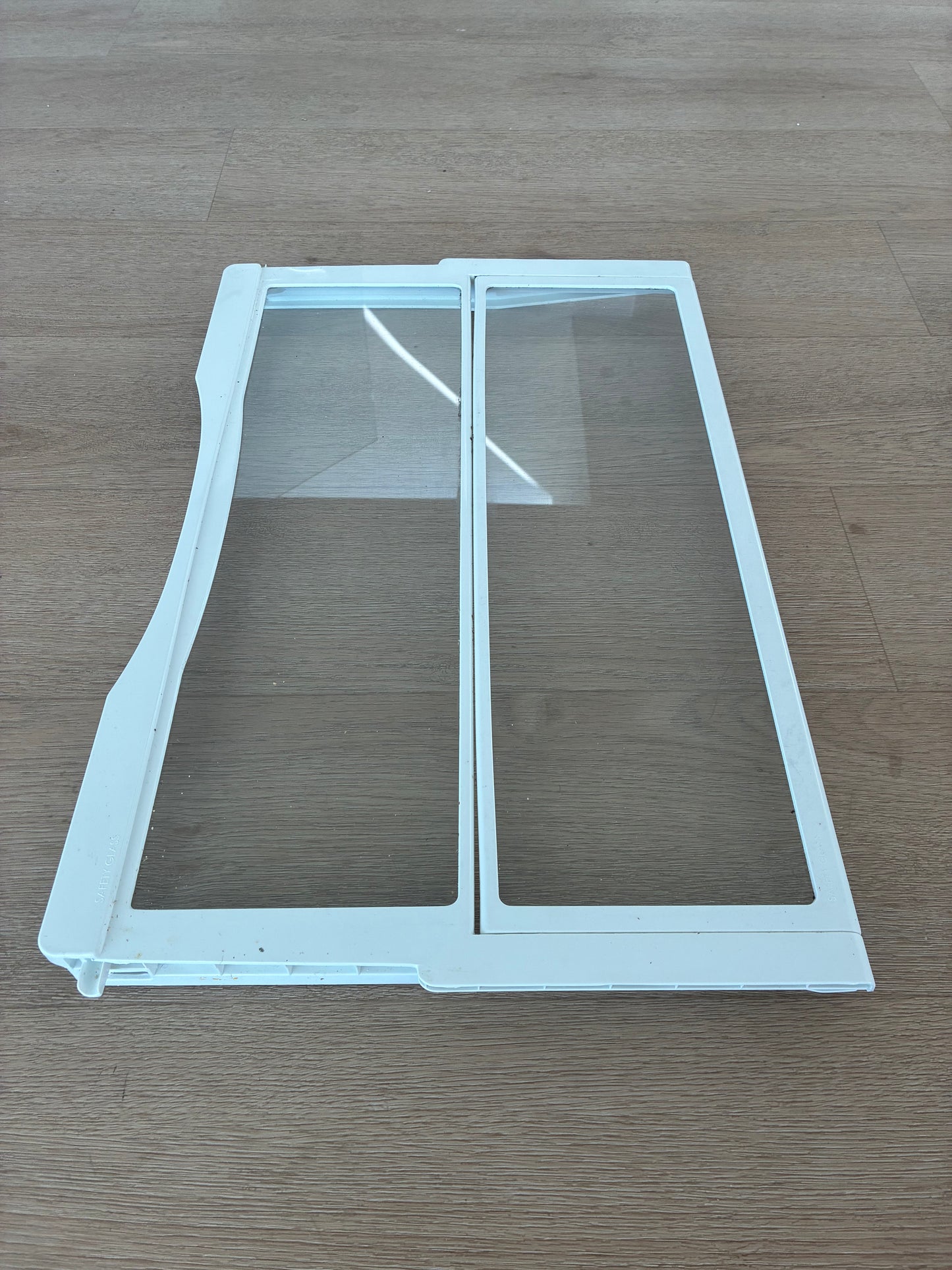1445369 1460430 Electrolux fridge split glass shelf