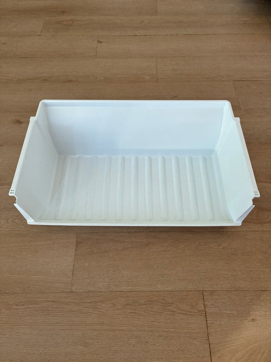 1451497 1460470 Electrolux fridge FREEZER LOWER REAR CASE bottom drawer bin