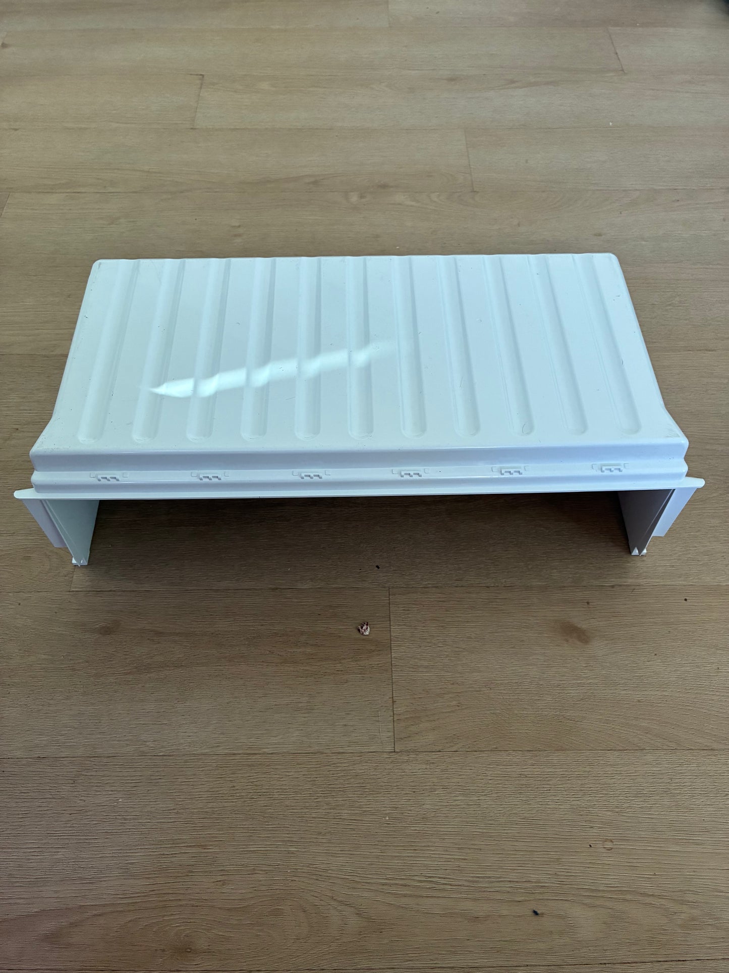 1451497 1460470 1456201 Westinghouse Electrolux bottom mount fridge LOWER BOTTOM REAR CASE freezer drawer bin