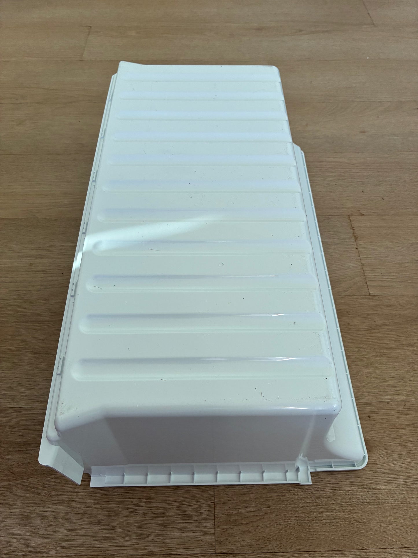 1451497 1460470 1456201 Westinghouse Electrolux bottom mount fridge LOWER BOTTOM REAR CASE freezer drawer bin