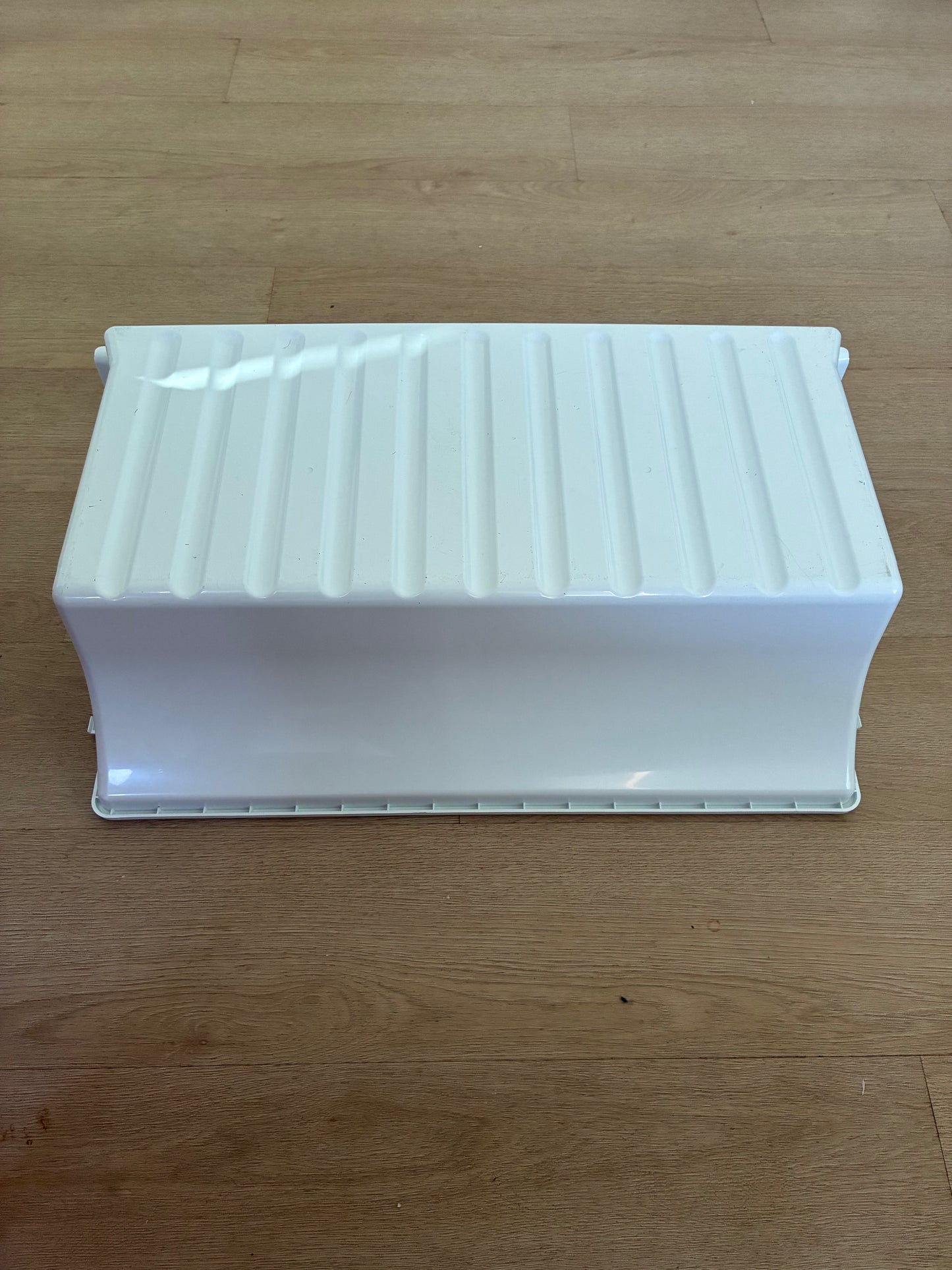 1451497 1460470 1456201 Westinghouse Electrolux bottom mount fridge LOWER BOTTOM REAR CASE freezer drawer bin