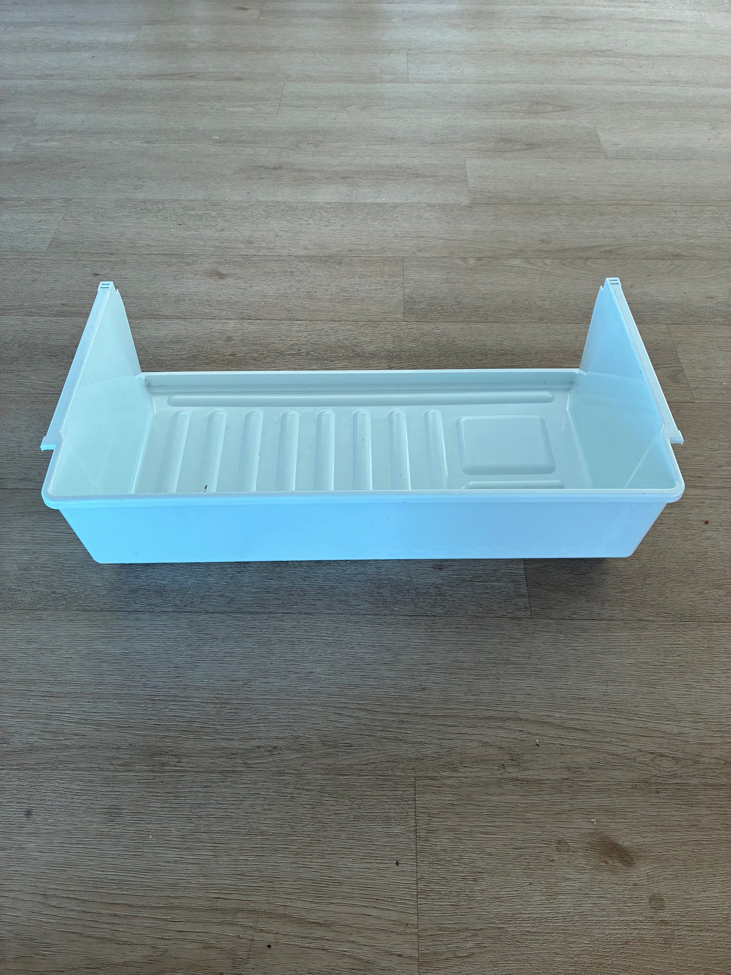 1456396 1460469 4055726238 4055081550 Westinghouse fridge UPPER FREEZER DRAWER top bin rear case