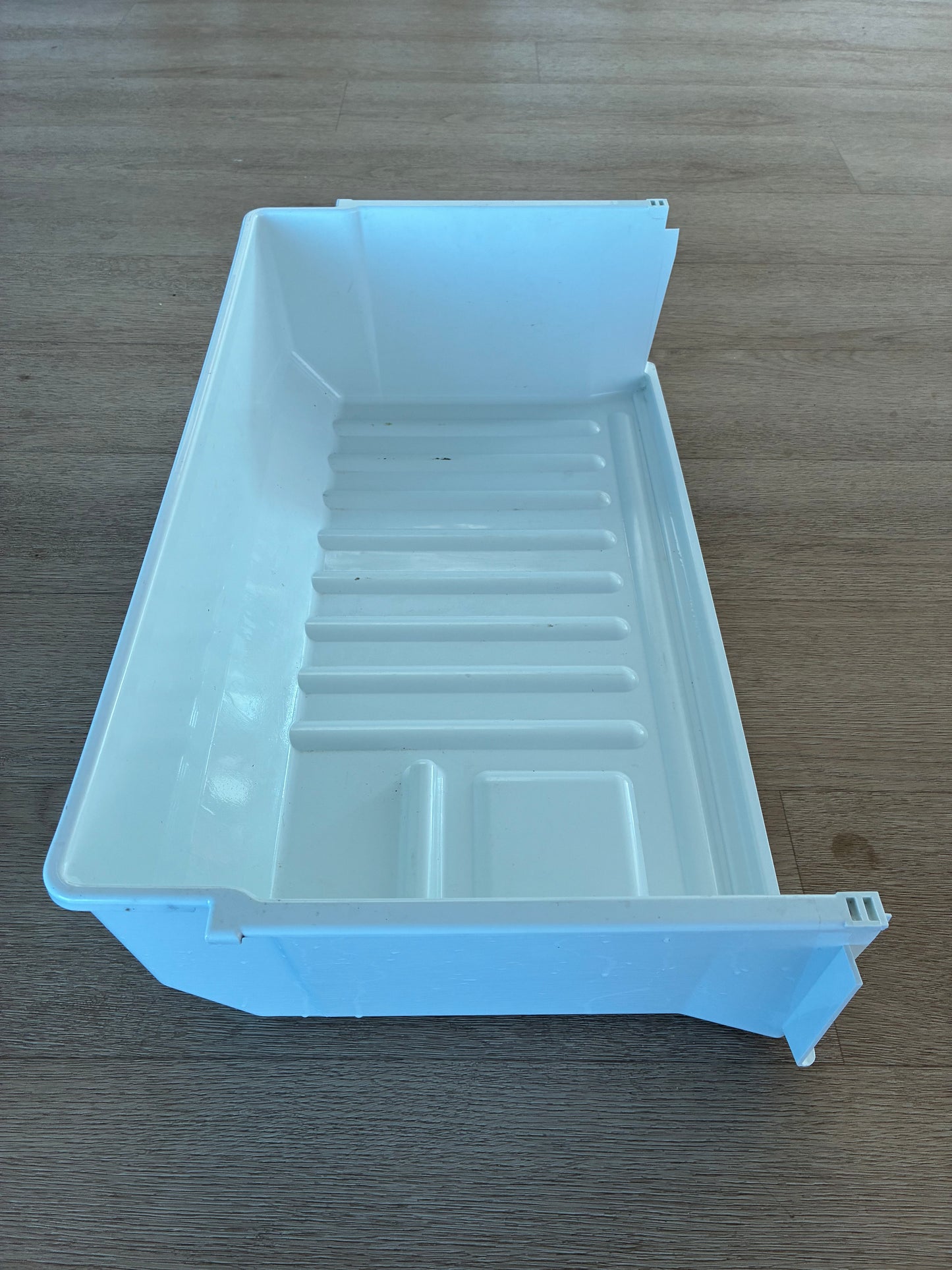 1456396 1460469 4055726238 4055081550 Westinghouse fridge UPPER FREEZER DRAWER top bin rear case