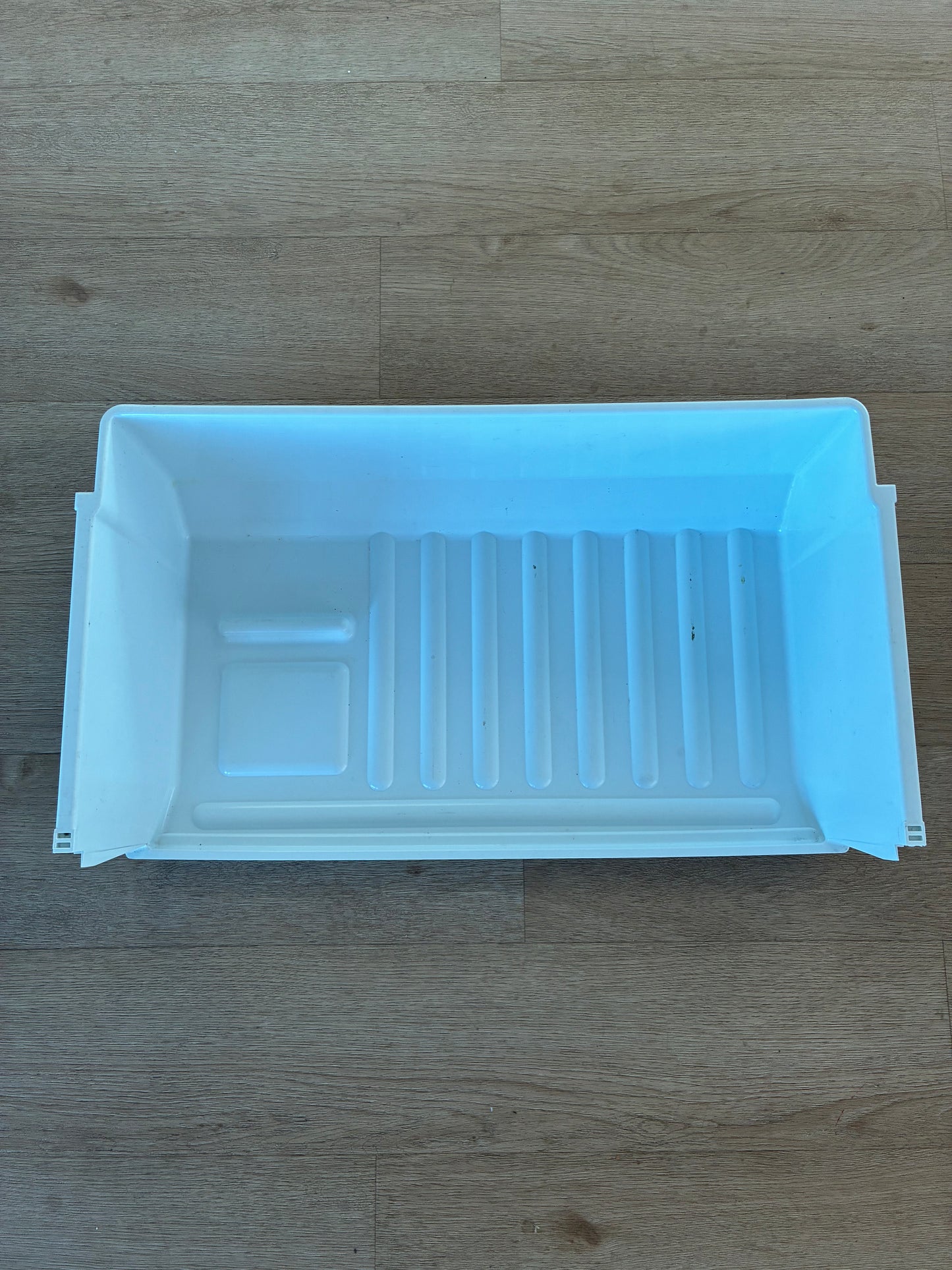 1456396 1460469 4055726238 4055081550 Westinghouse fridge UPPER FREEZER DRAWER top bin rear case