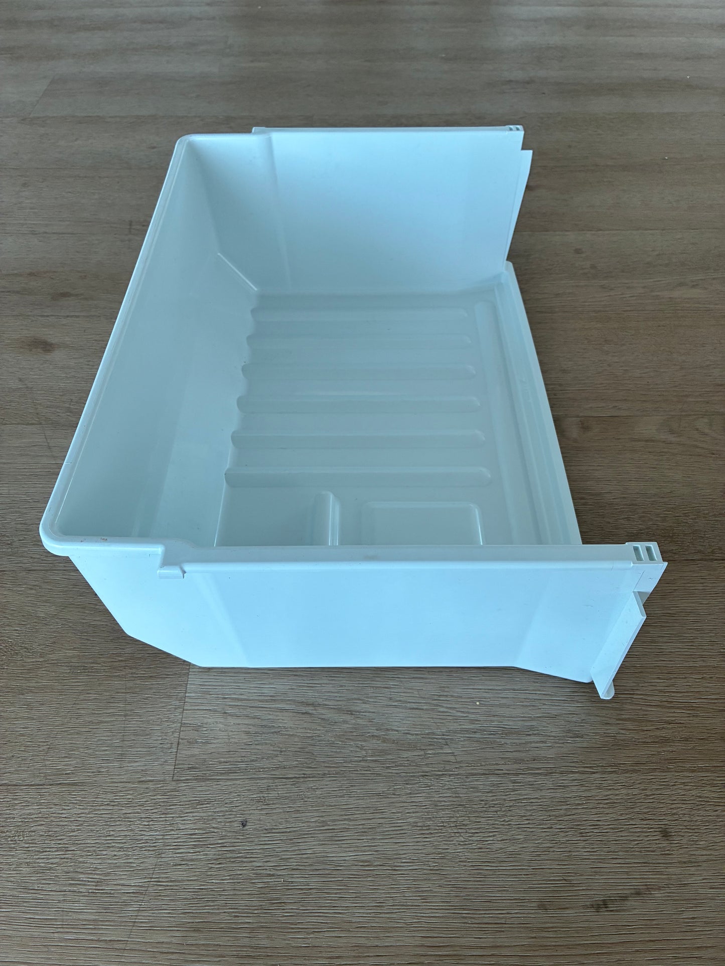 1451493 1460472 Electrolux fridge TOP FREEZER BIN upper drawer rear case