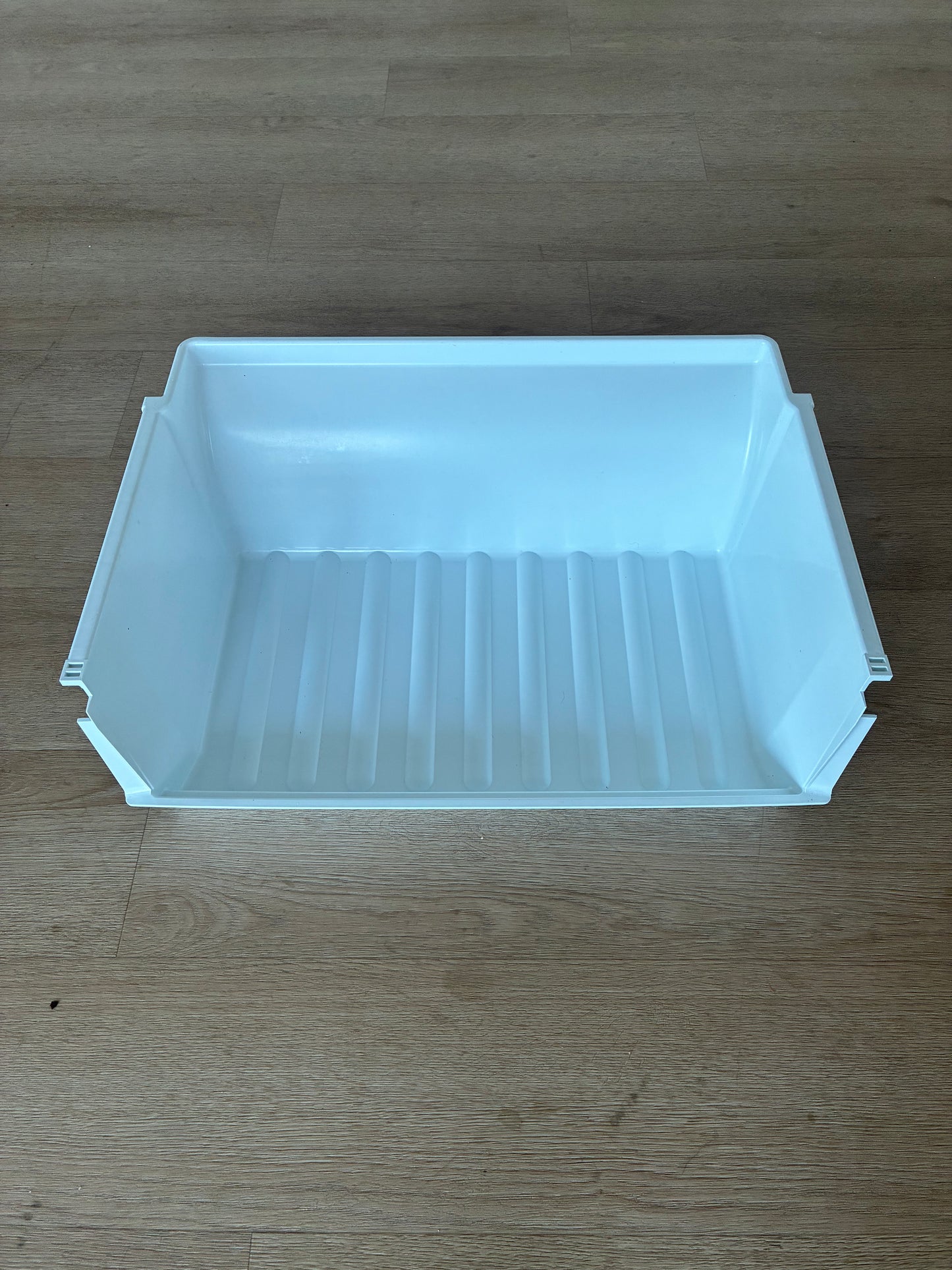 1451496 1456579 1460473 1760008798 Westinghouse fridge FREEZER LOWER REAR CASE bottom drawer bin