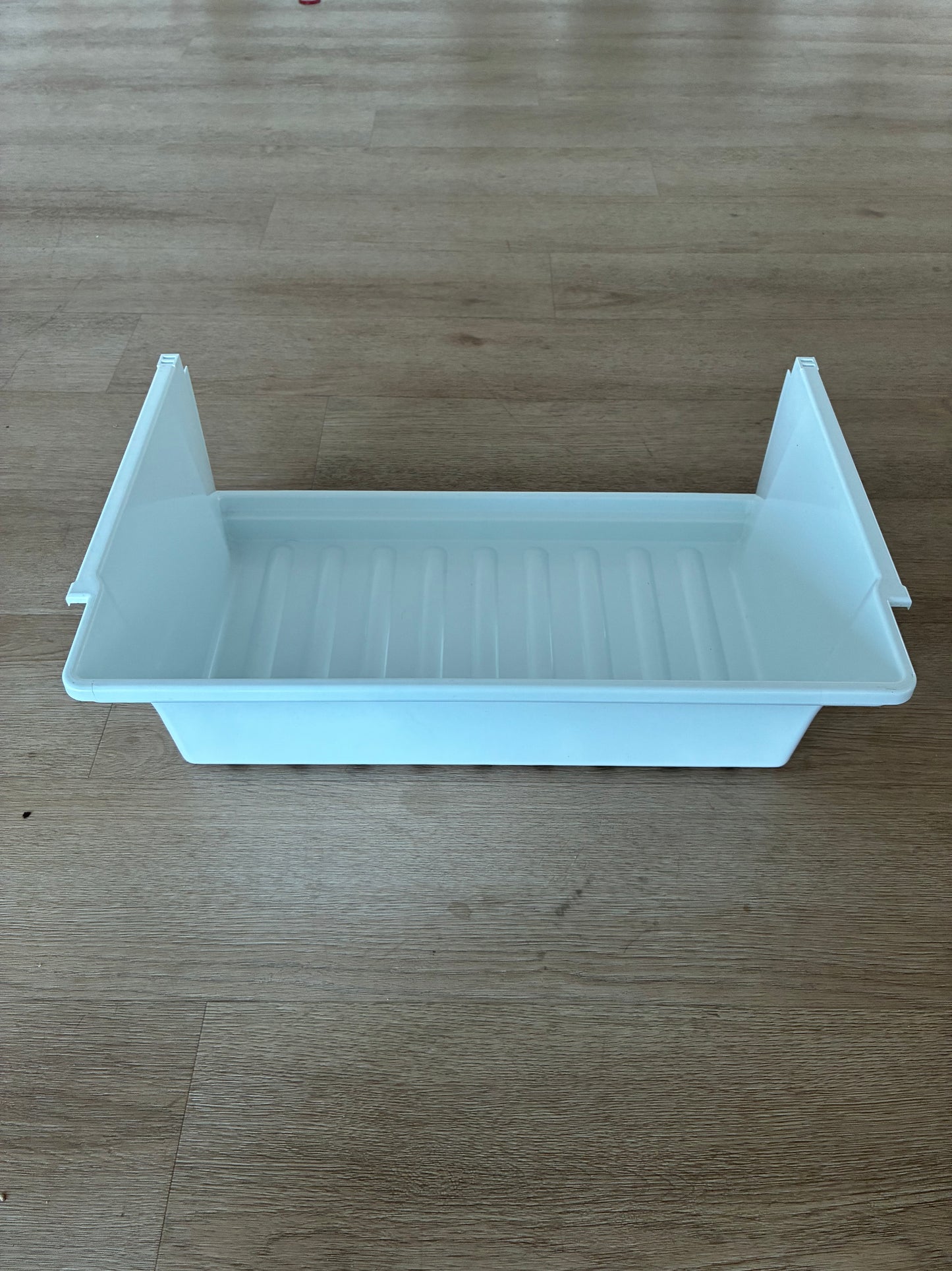 1451496 1456579 1460473 1760008798 Westinghouse fridge FREEZER LOWER REAR CASE bottom drawer bin