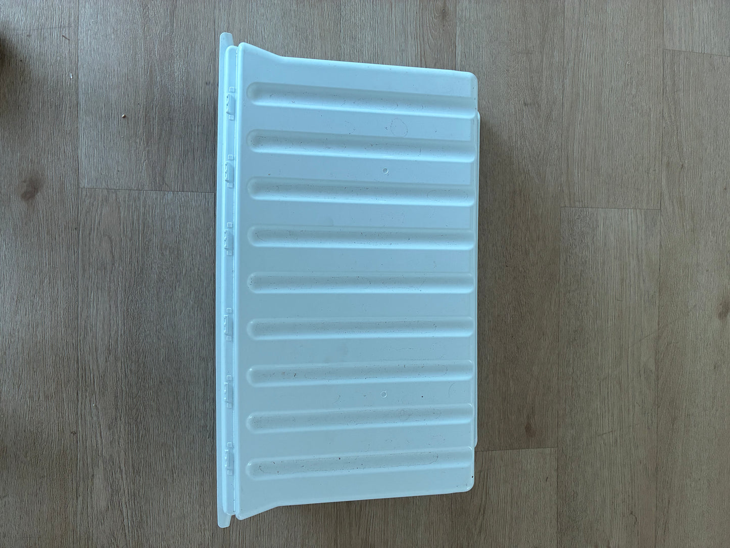 1451496 1456579 1460473 1760008798 Westinghouse fridge FREEZER LOWER REAR CASE bottom drawer bin