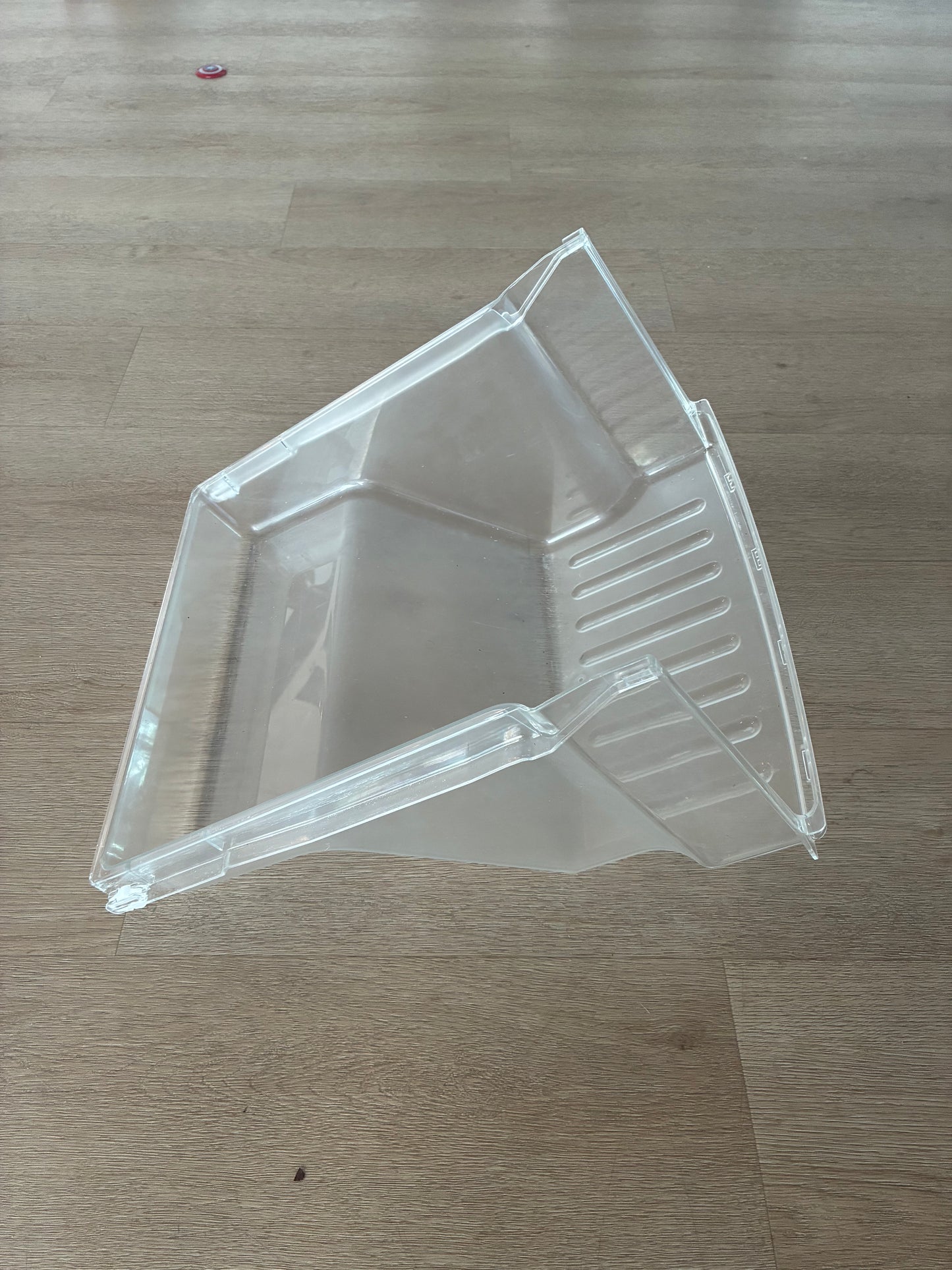 1448210 1449981 50291957004 Electrolux Kelvinator Simpson Westinghouse fridge lower crisper bin bottom vegetable drawer rear case base