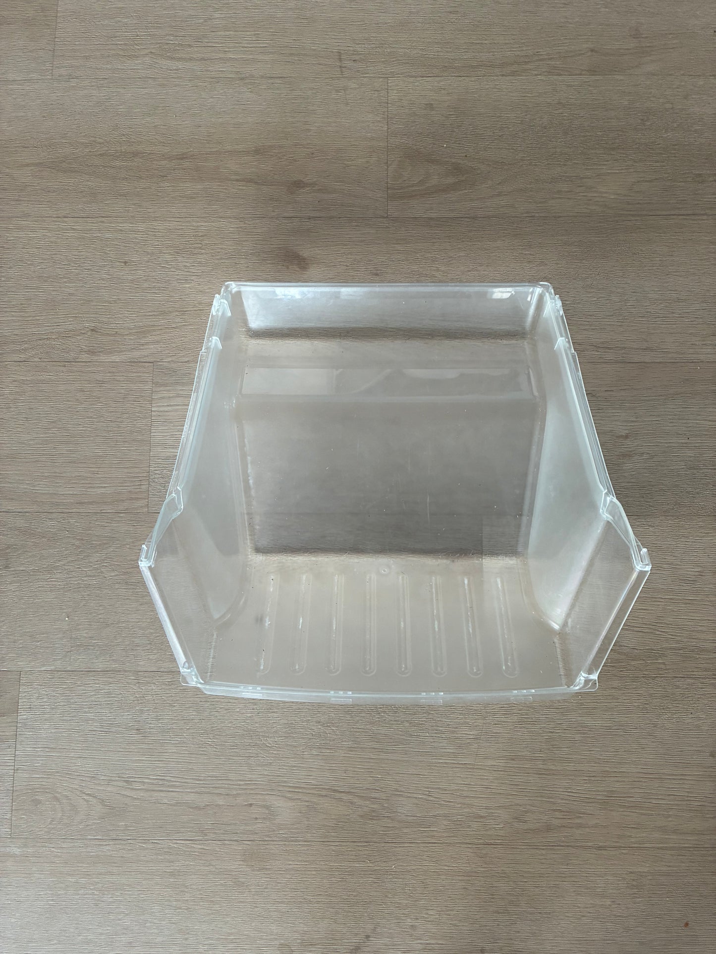 1448210 1449981 50291957004 Electrolux Kelvinator Simpson Westinghouse fridge lower crisper bin bottom vegetable drawer rear case base