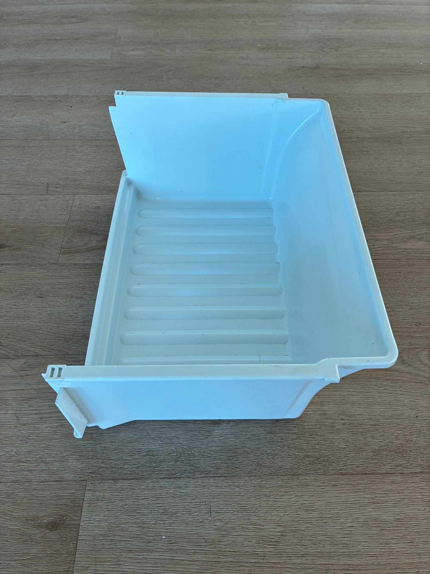 1451495 1456583 Westinghouse fridge BOTTOM FREEZER BIN lower drawer - REAR CASE ONLY