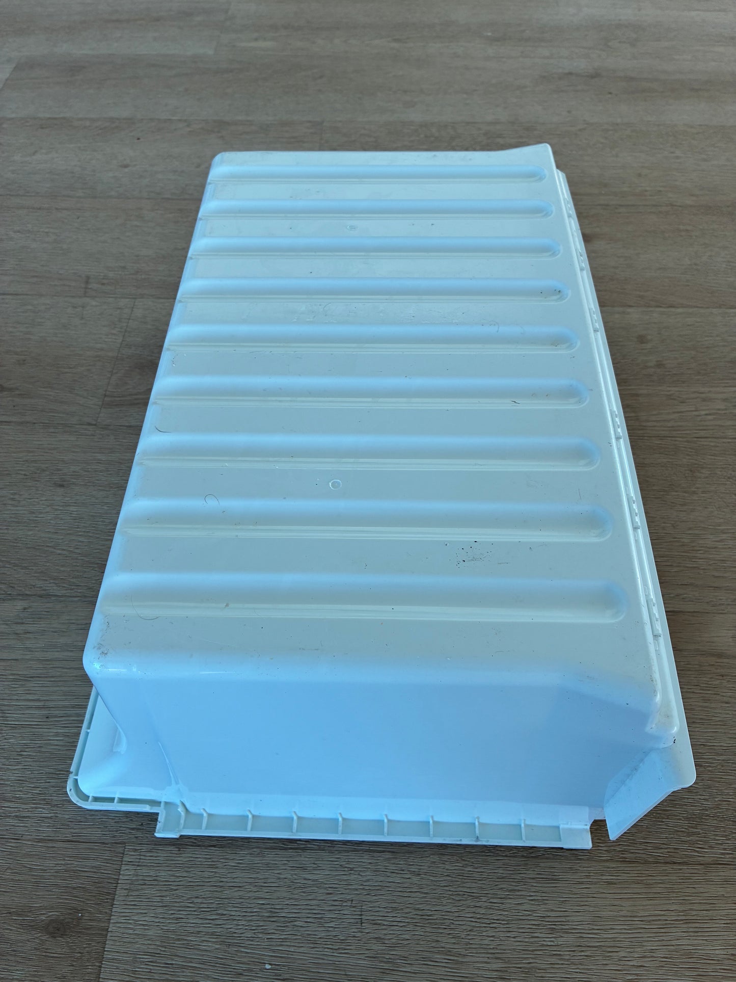 1451495 1456583 Westinghouse fridge BOTTOM FREEZER BIN lower drawer - REAR CASE ONLY