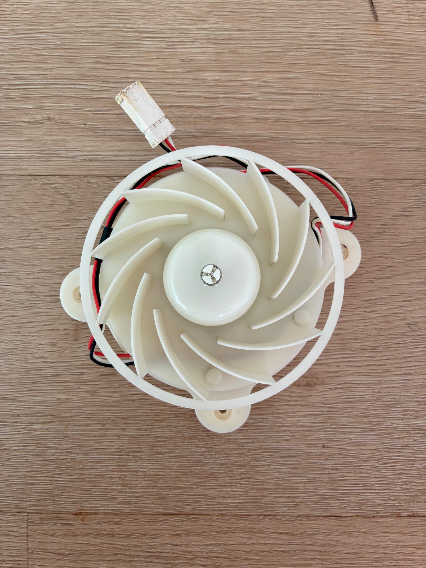 890133711 4055892790 C1529.4-8 ZWF-30-3 Electrolux Westinghouse fridge freezer evaporator fan motor assembly