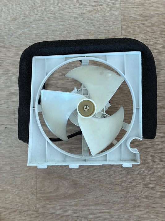 890133687 4055893236 Electrolux Westinghouse fridge freezer condenser fan motor