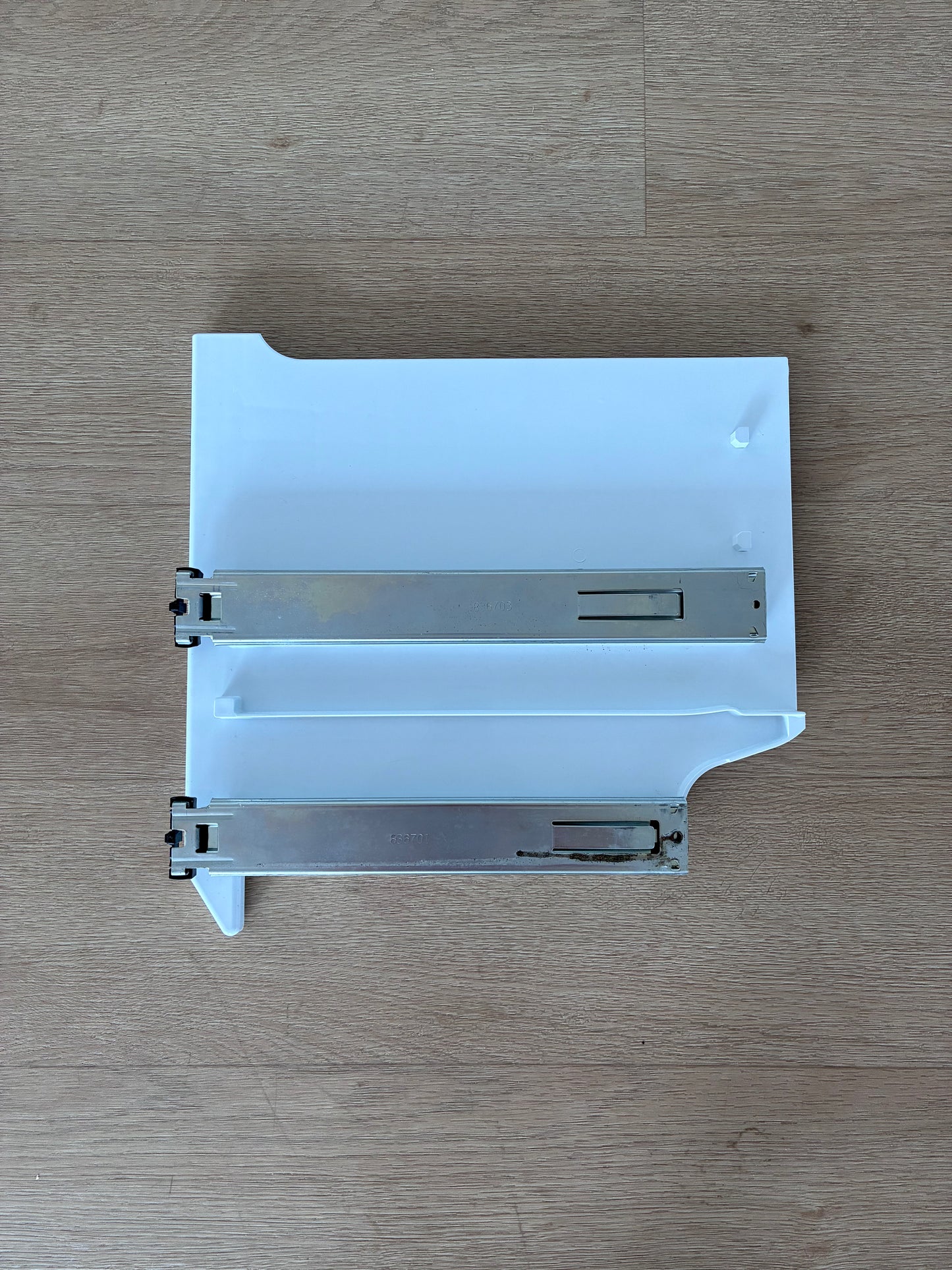 836546 836701 836703 814916 Fisher & Paykel fridge freezer slide rail retainer wall panel LHS left hand side