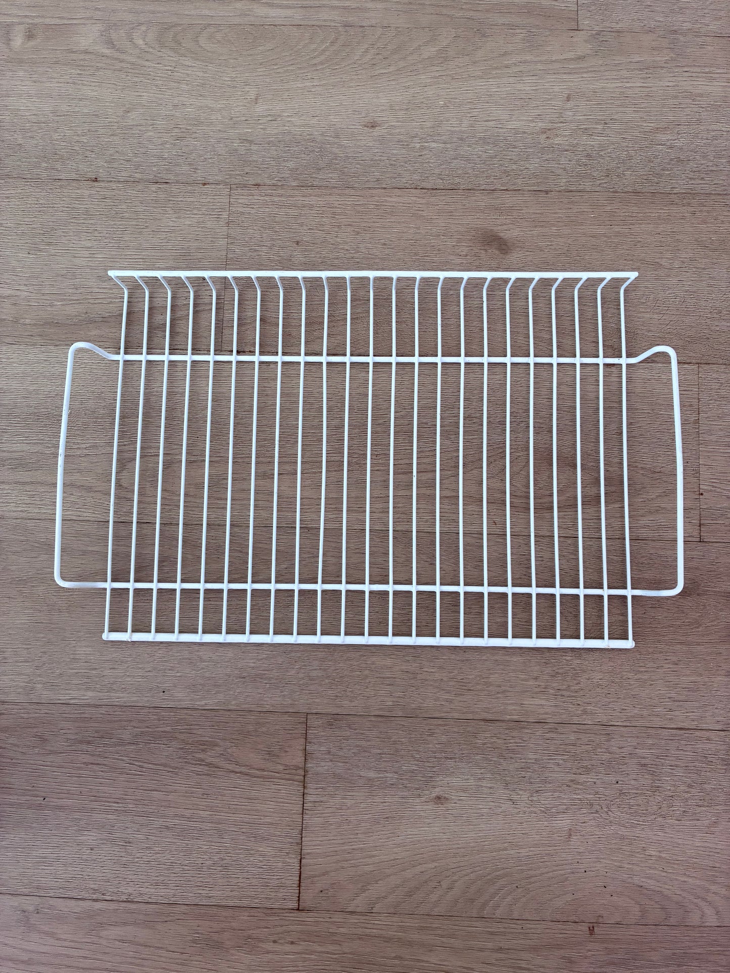 877929 Fisher & Paykel fridge freezer top wire shelf rack FITS E44B 680mm CABINETS 579 x 361