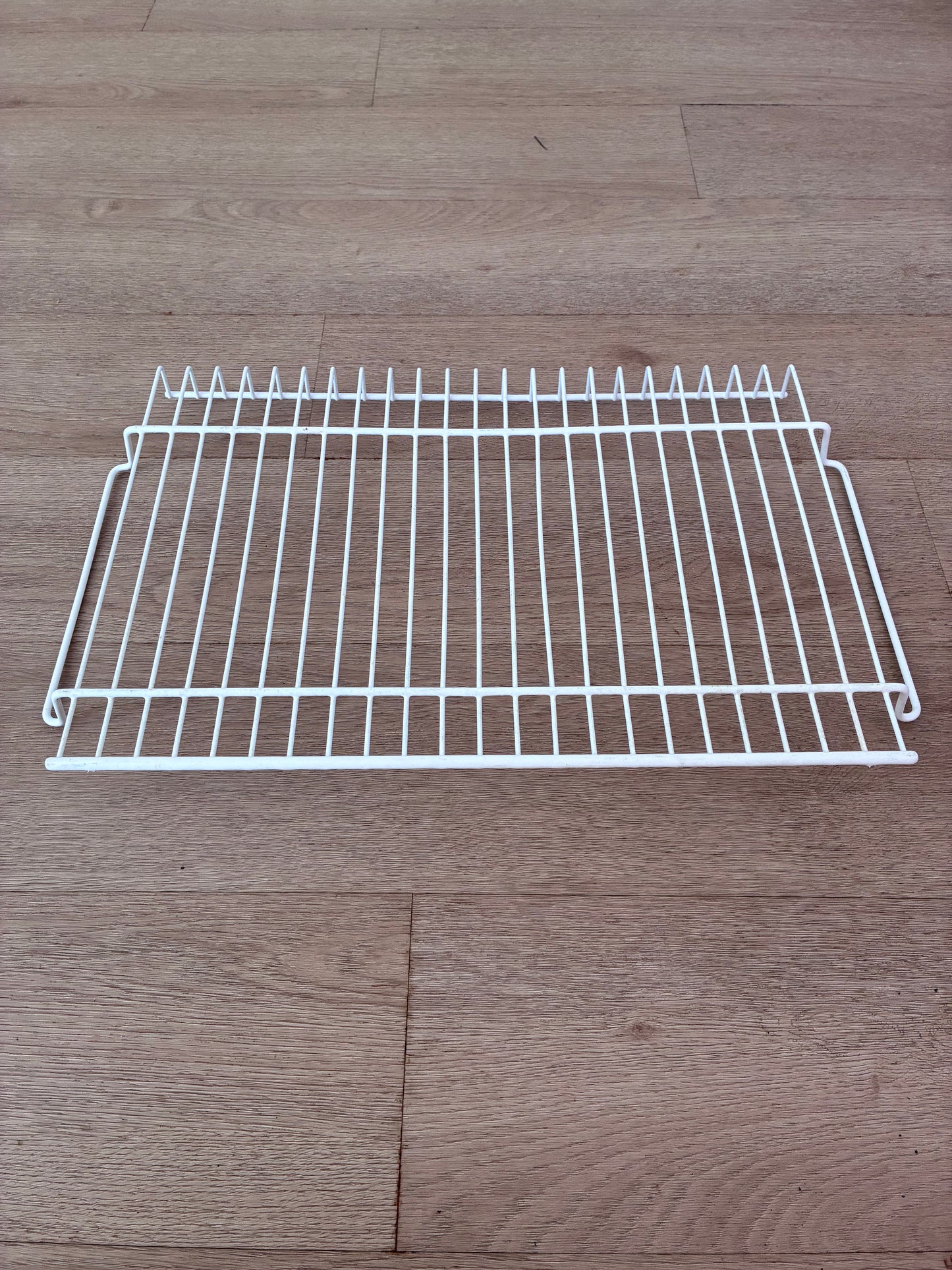877929 Fisher & Paykel fridge freezer top wire shelf rack FITS E44B 680mm CABINETS 579 x 361