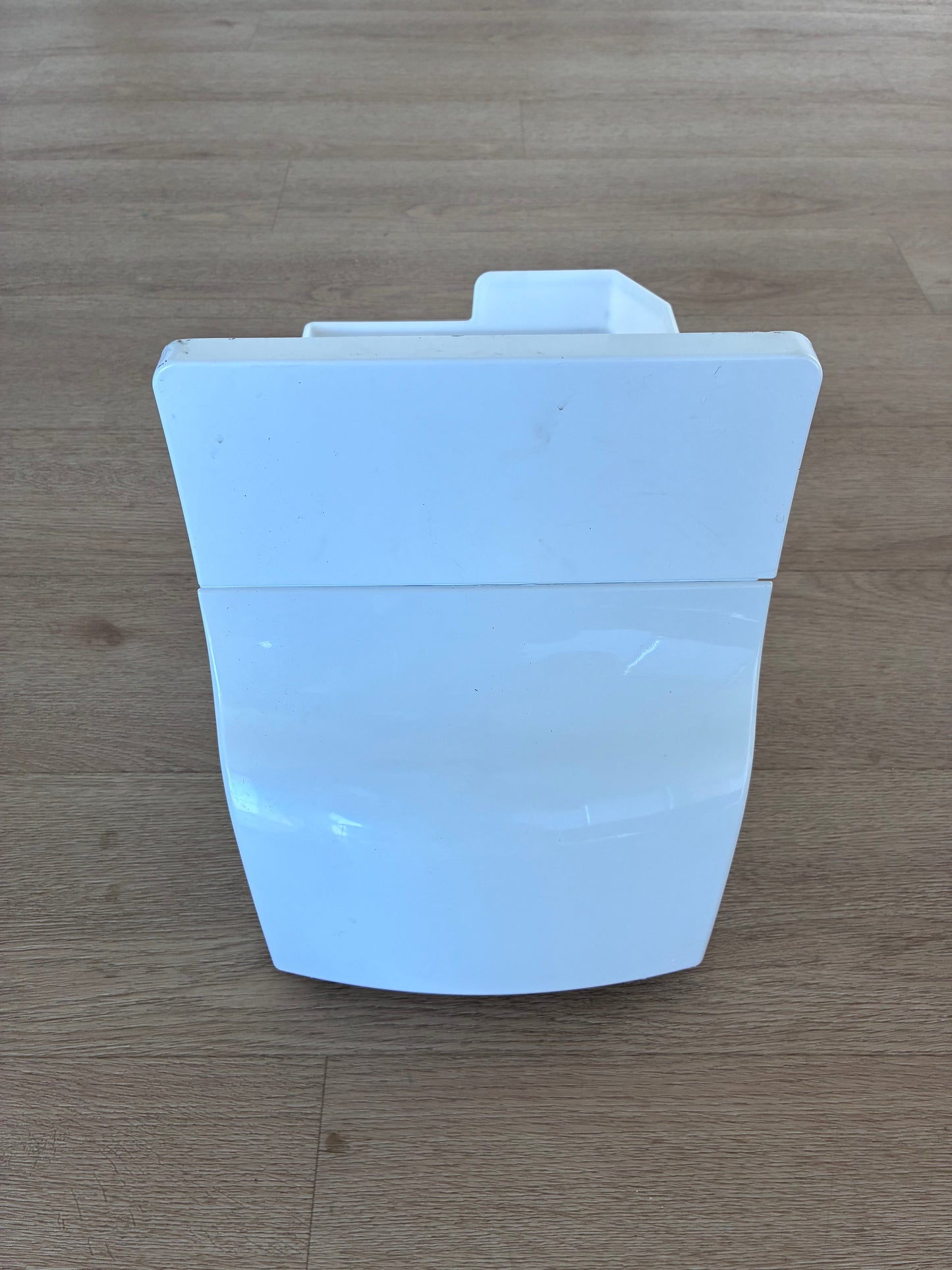 1443903 Westinghouse side by side fridge freezer ice bucket bin mixer assembly assy