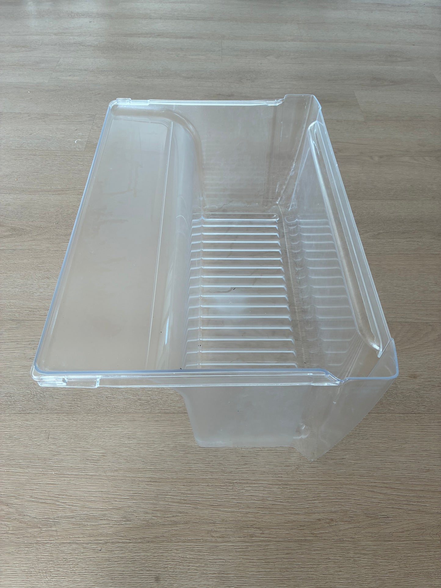 1446082 1448012 4055922209 Kelvinator Simpson fridge moulded crisper bin vegetable drawer storage container