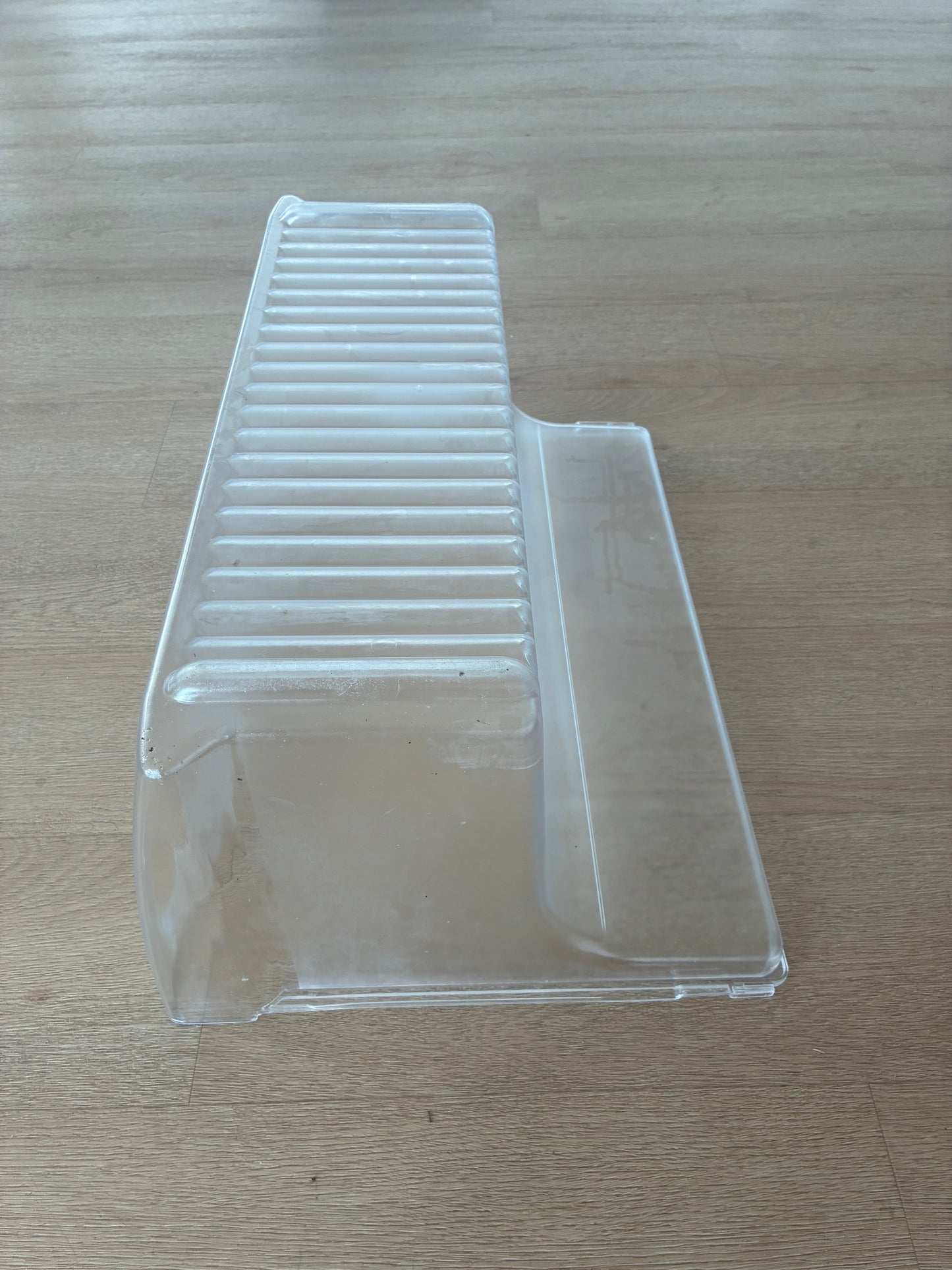 1446082 1448012 4055922209 Kelvinator Simpson fridge moulded crisper bin vegetable drawer storage container