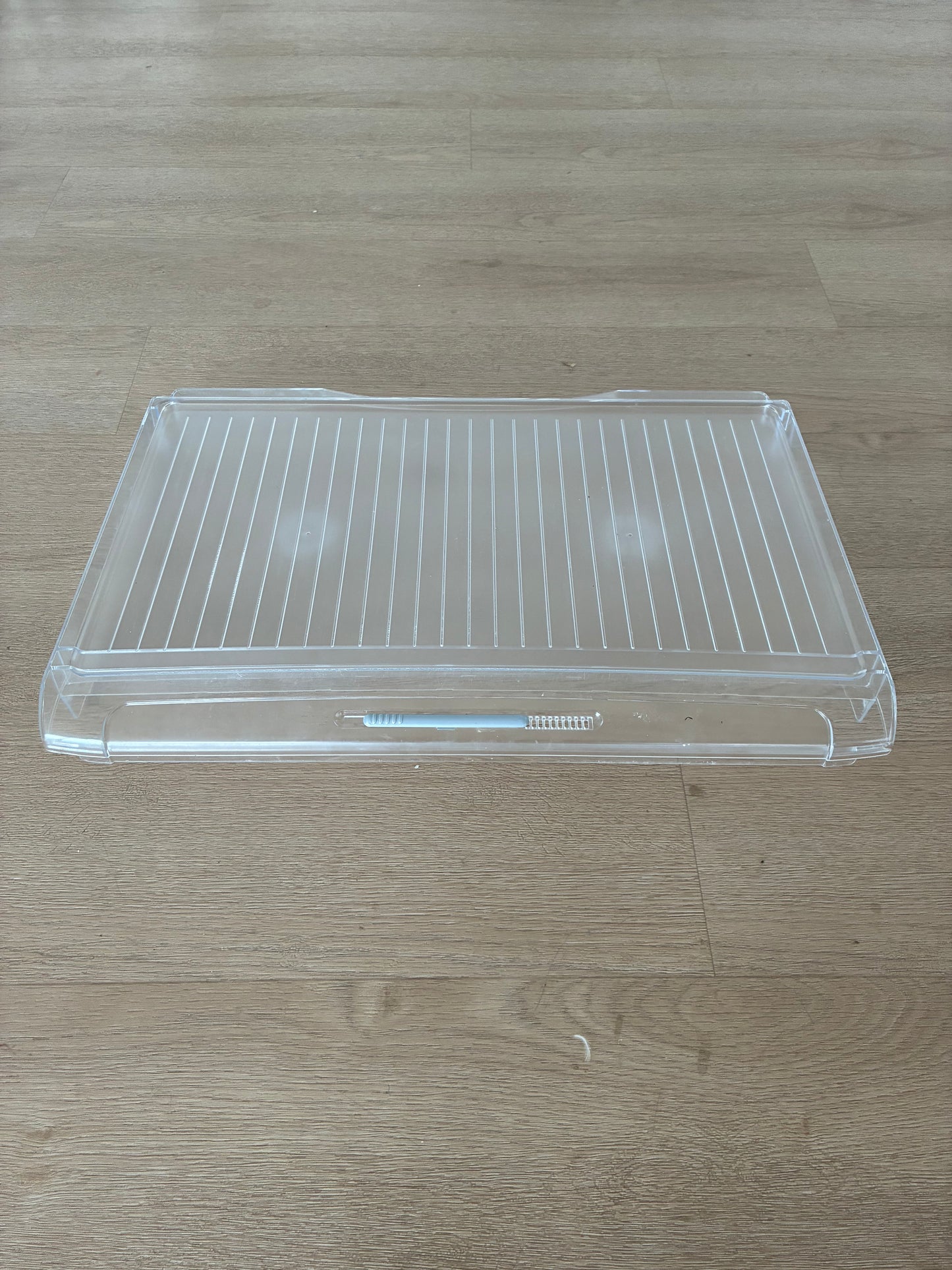 1441845 1446113 1454520 4055922712 Electrolux Kelvinator Simpson fridge freezer crisper bin vegetable drawer cover lid shelf assembly