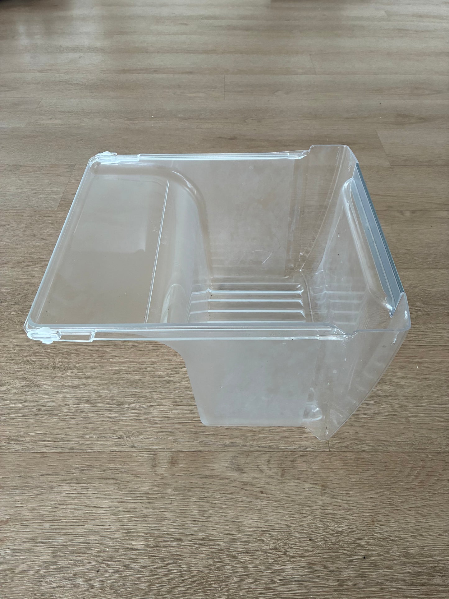 1441852 85814480118 Electrolux fridge freezer crisper bin vegetable drawer storage container