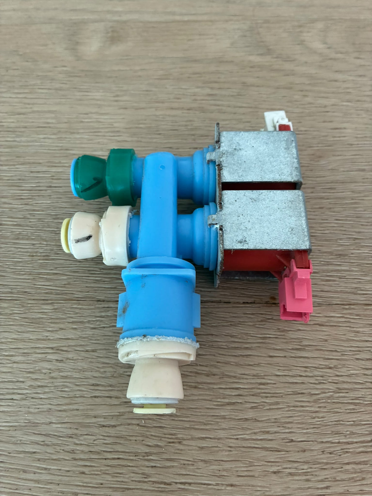 838456 Fisher & Paykel fridge freezer I&W ice water solenoid inline valve assembly